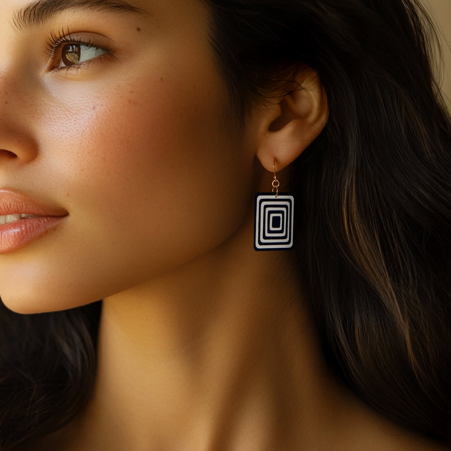 Black & Pearlescent White Rectangle Geometric Matching Set